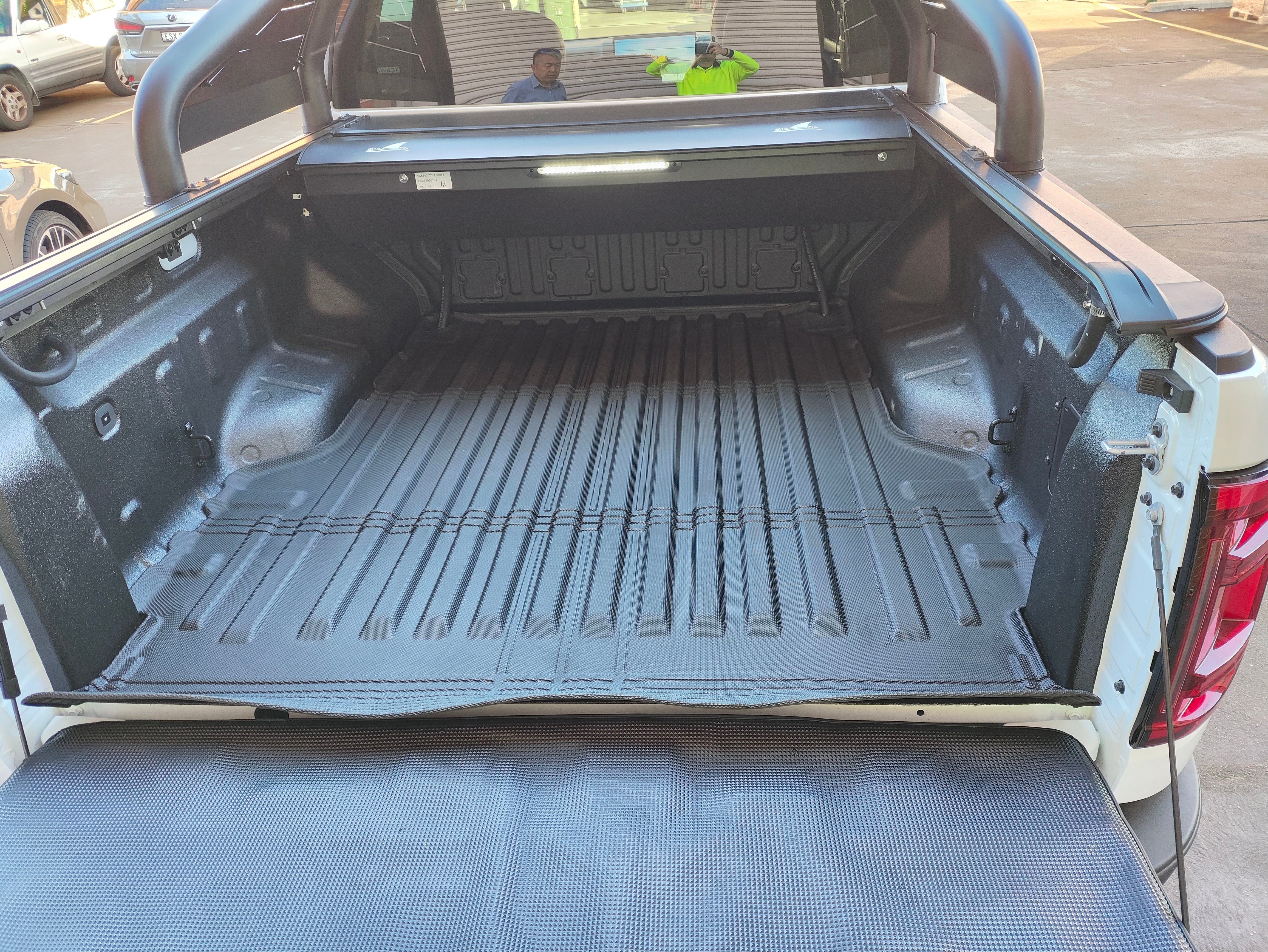 Shark 6 Tub Liner Extension